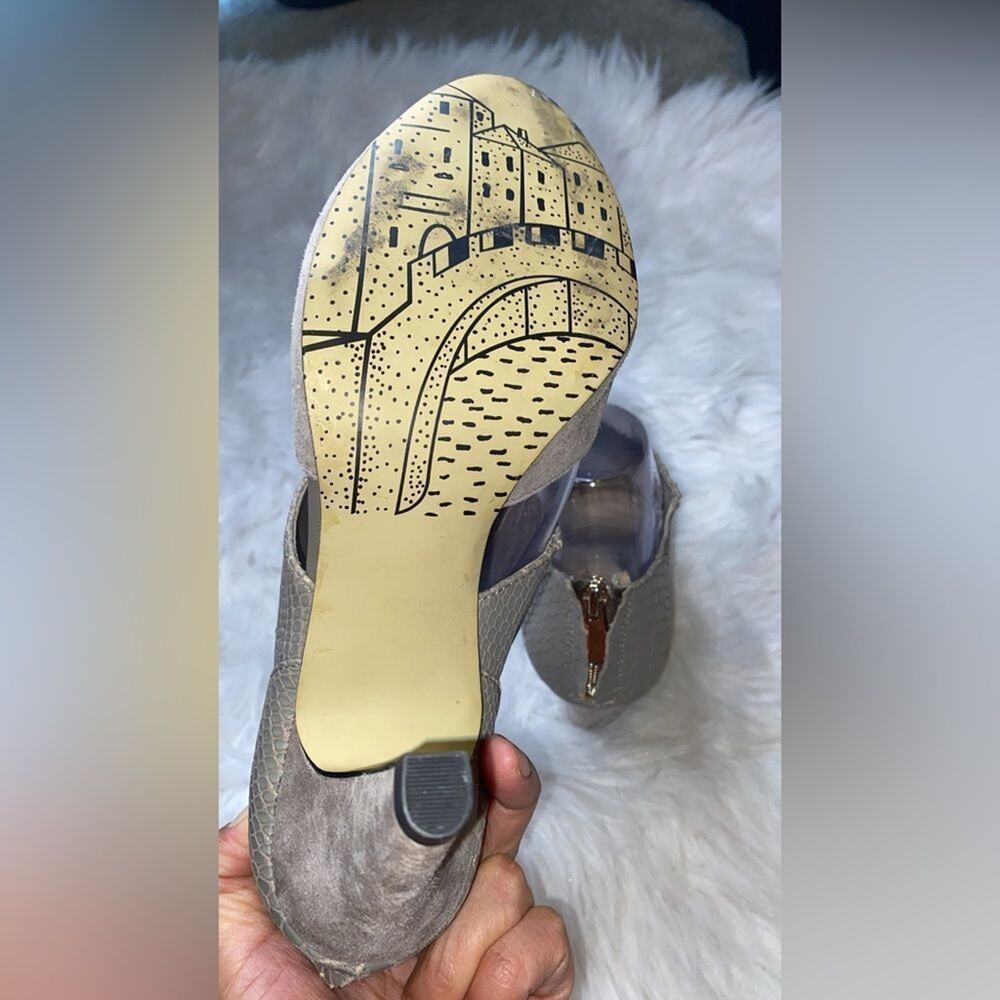Bella Vita Heels - Picture 8 of 14